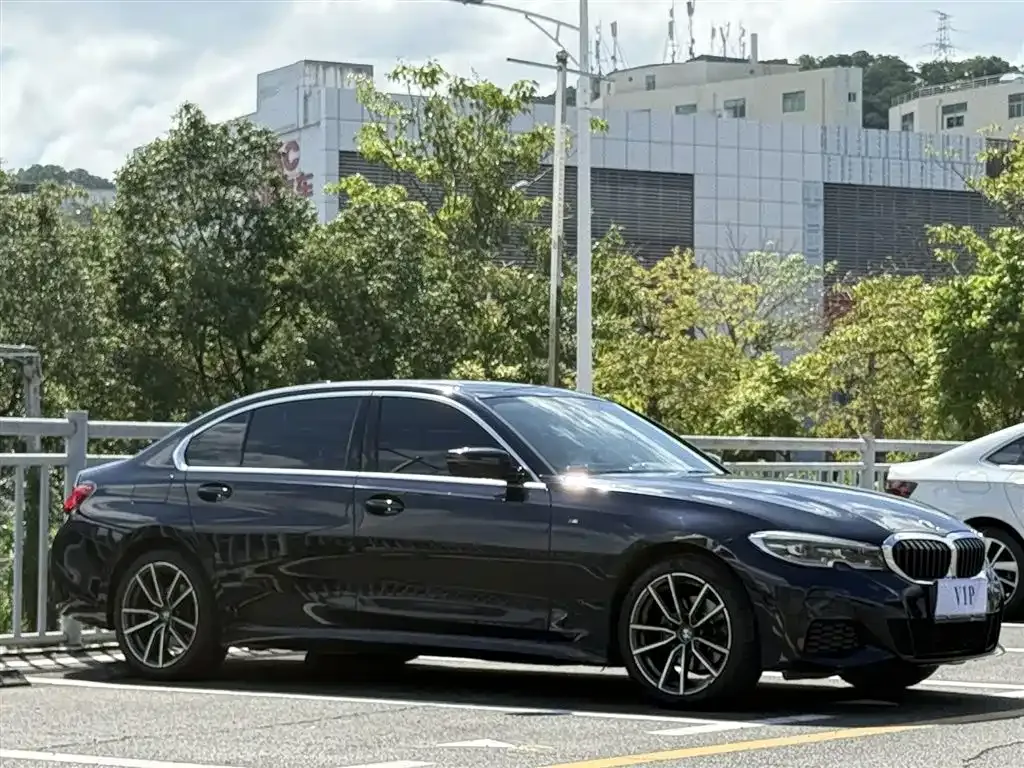 BMW 3 Series 2021 из CN, фото 2