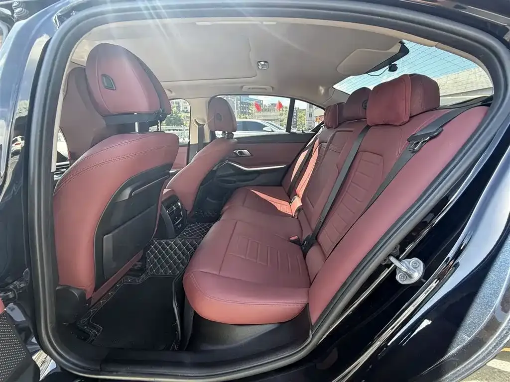 BMW 3 Series 2021 из CN, фото 6