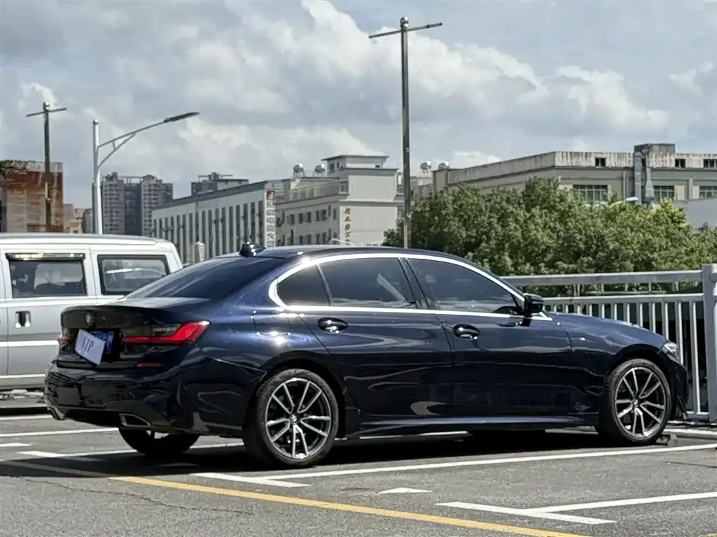 BMW 3 Series 2021 из CN, фото 9
