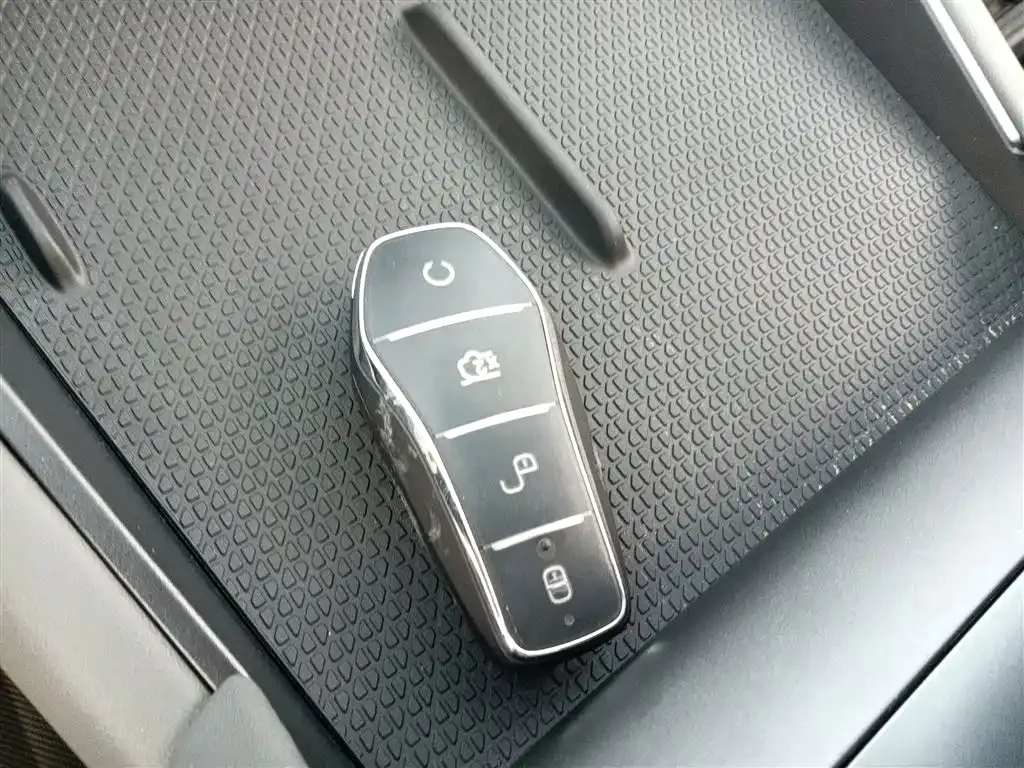 BYD Qin L 2025 из CN, фото 9