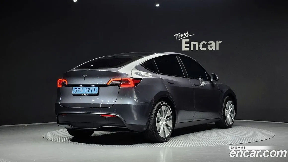 Tesla Model Y 2024 из KR, фото 2