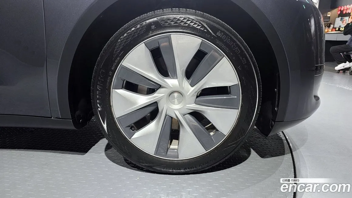Tesla Model Y 2024 из KR, фото 5