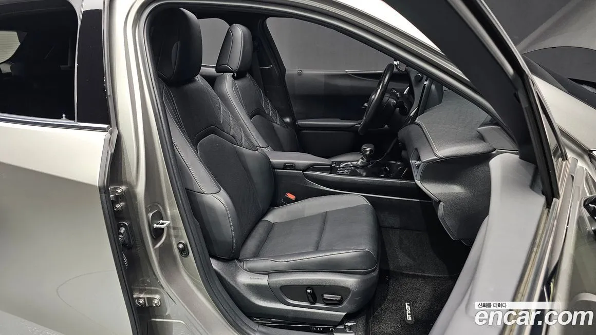Lexus UX 2024 из KR, фото 10