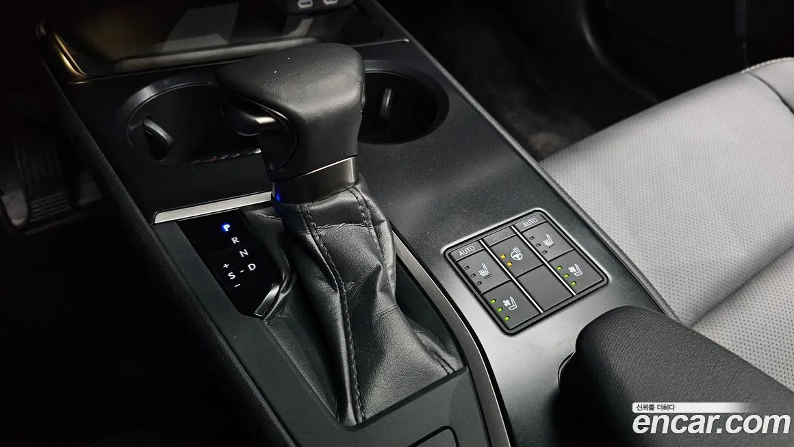 Lexus UX 2024 из KR, фото 9