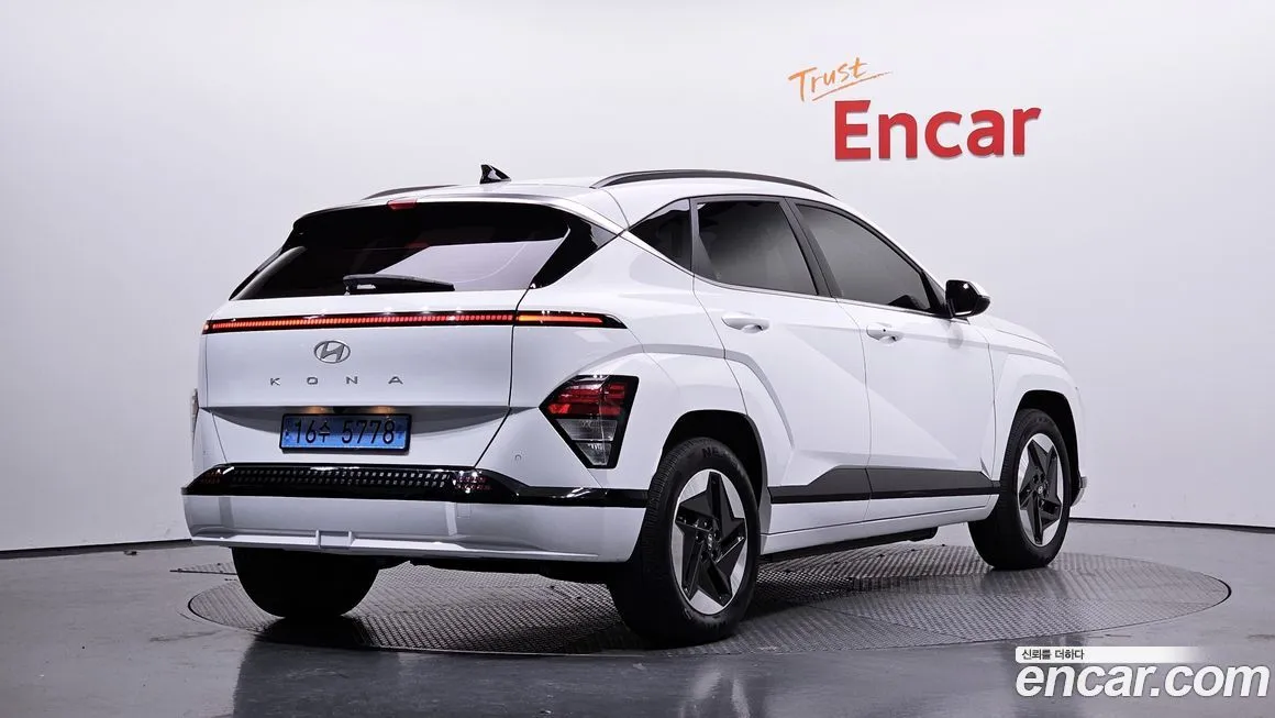 Hyundai Kona 2023 из KR, фото 2