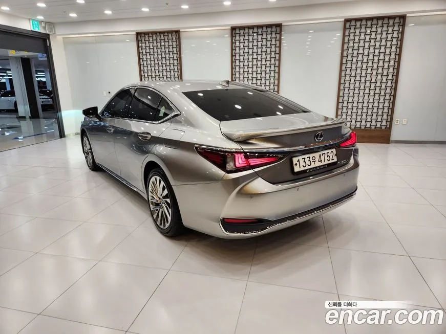 Lexus ES 2025 из KR, фото 2