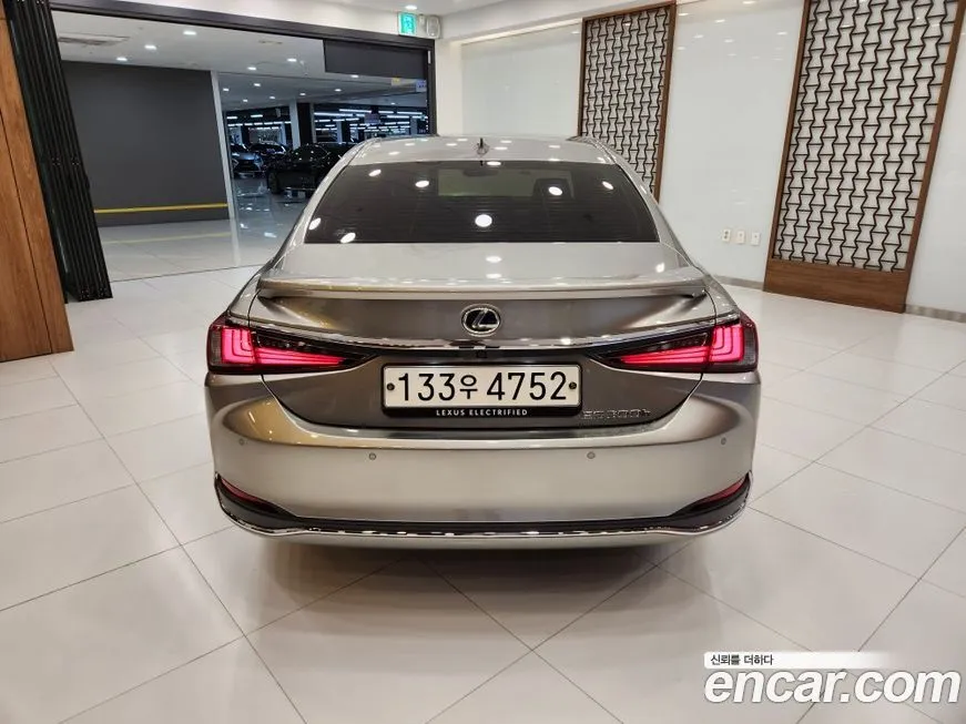 Lexus ES 2025 из KR, фото 4
