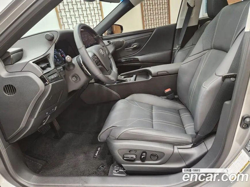 Lexus ES 2025 из KR, фото 9