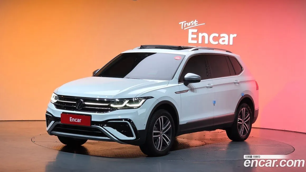 Volkswagen Tiguan — фото 1