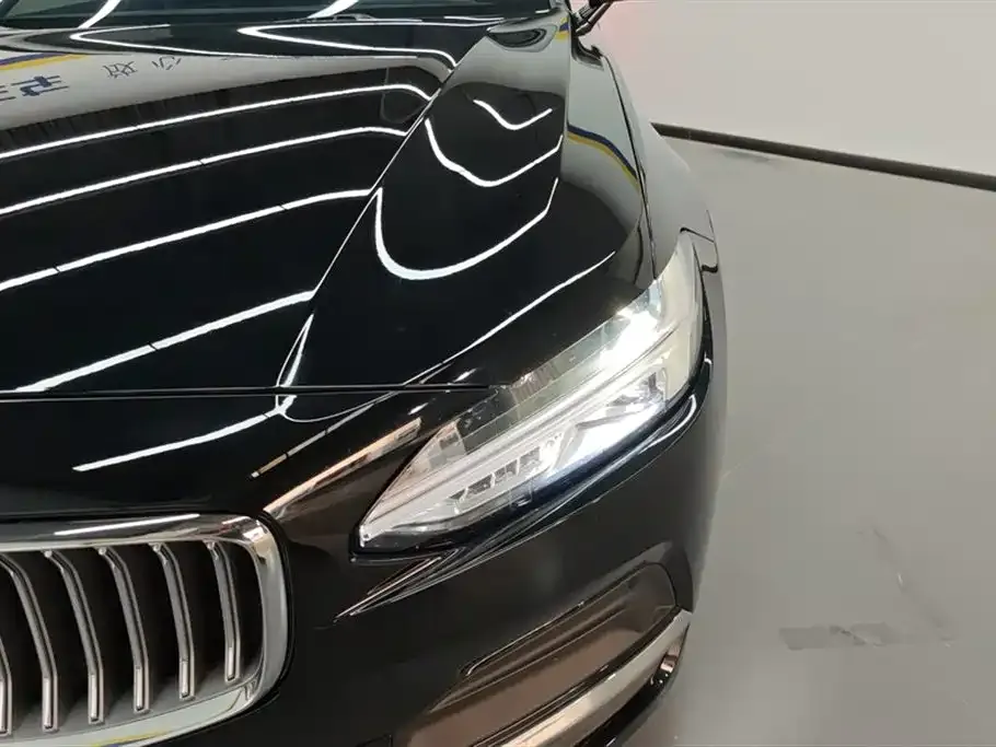 Volvo S90 2023 из CN, фото 5