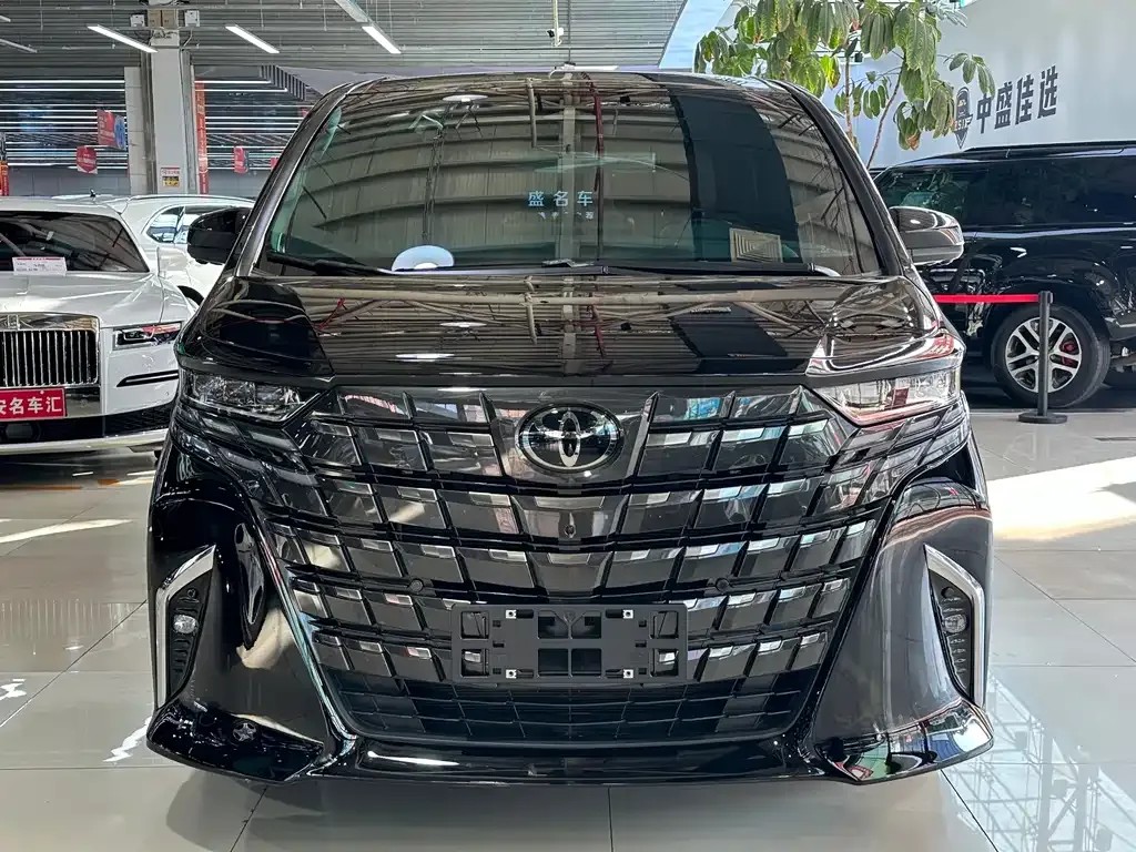 Toyota Alphard 2024 из CN, фото 2