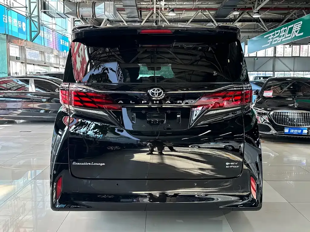 Toyota Alphard 2024 из CN, фото 5