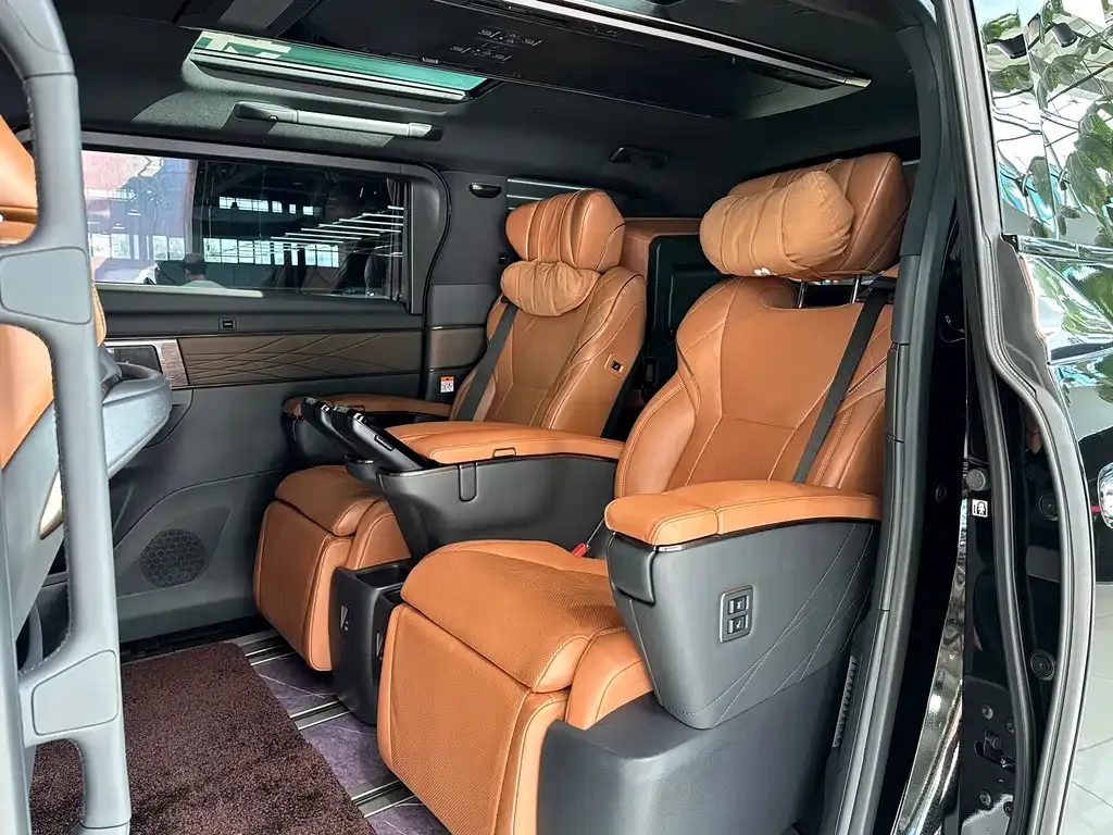 Toyota Alphard 2024 из CN, фото 9