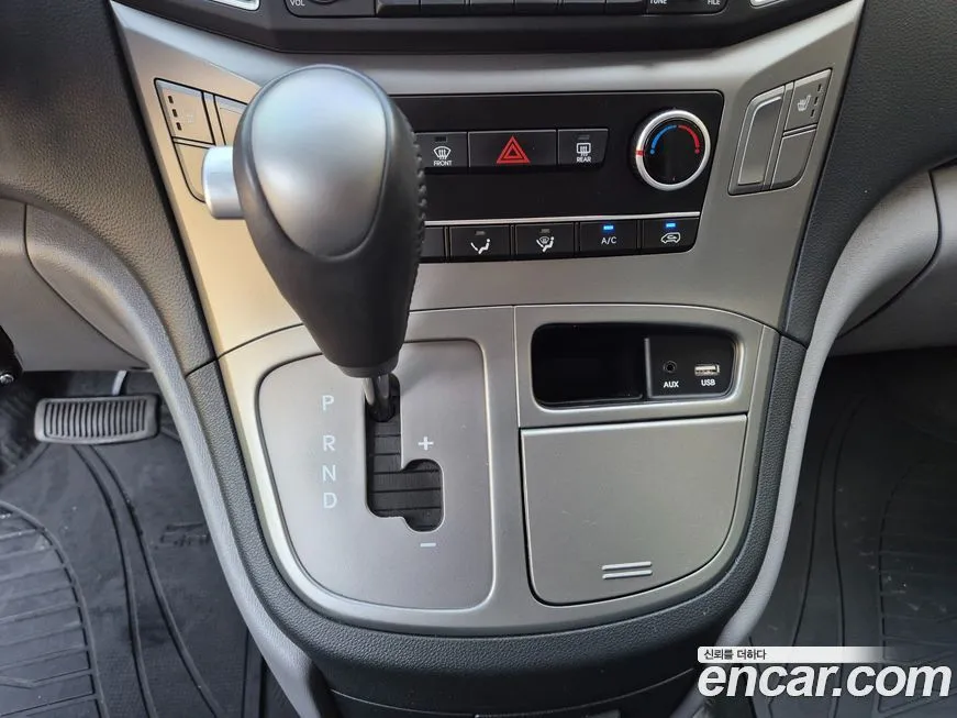 Hyundai Starex — фото 10