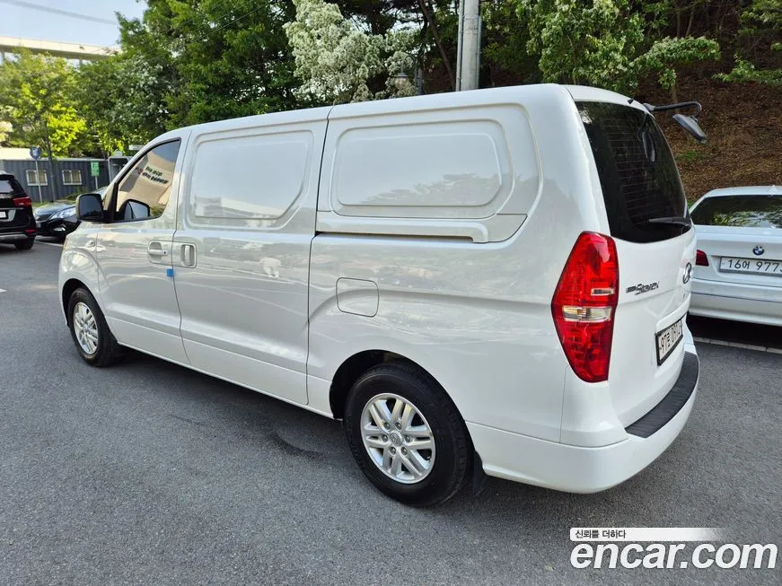 Hyundai Starex — фото 4