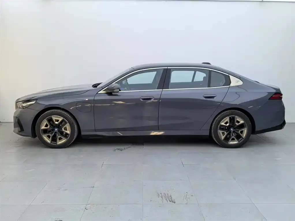 BMW i5 2024 из CN, фото 3
