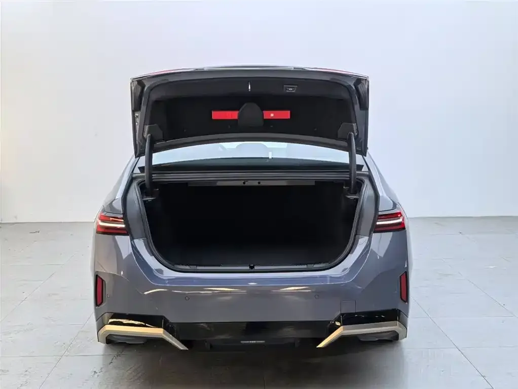 BMW i5 2024 из CN, фото 6