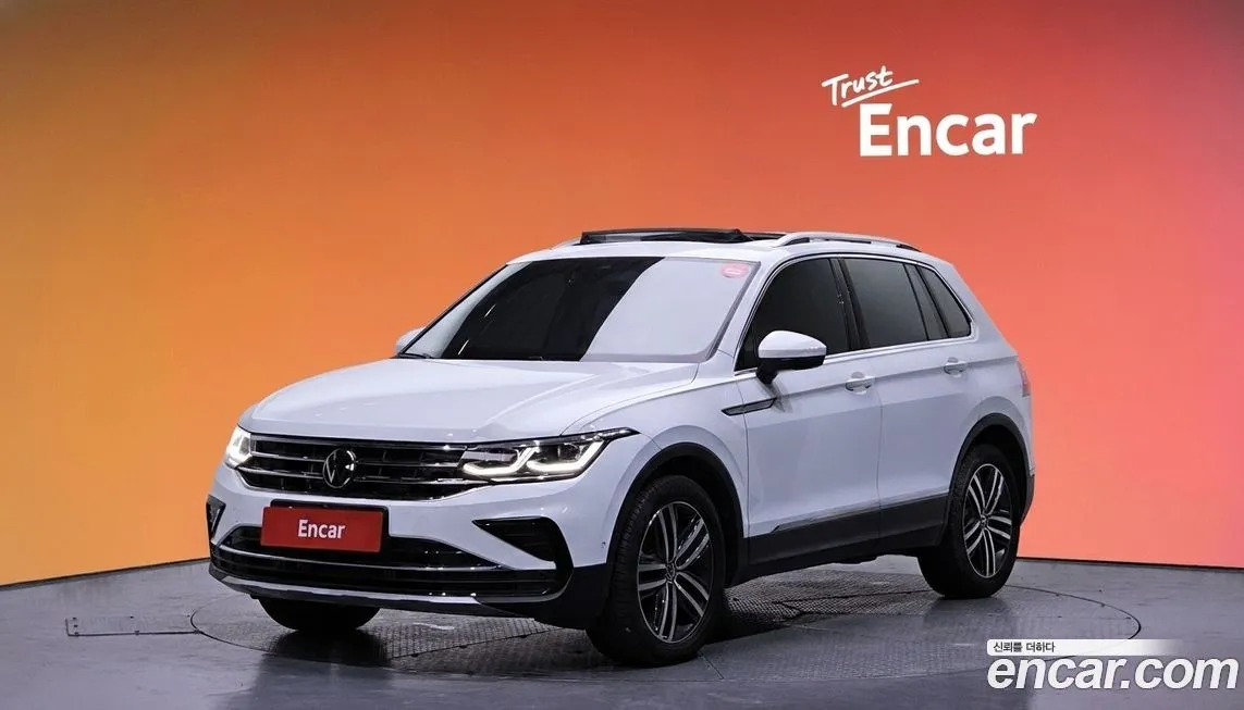 Volkswagen Tiguan — фото 1