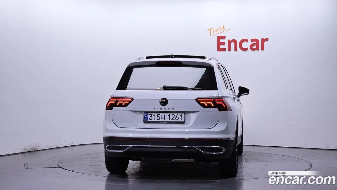 Volkswagen Tiguan — фото 4