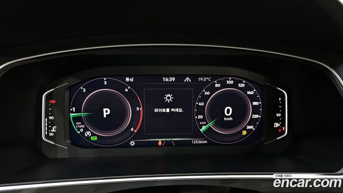 Volkswagen Tiguan — фото 8