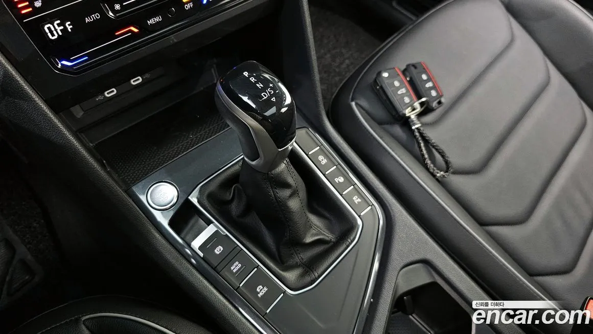 Volkswagen Tiguan — фото 9