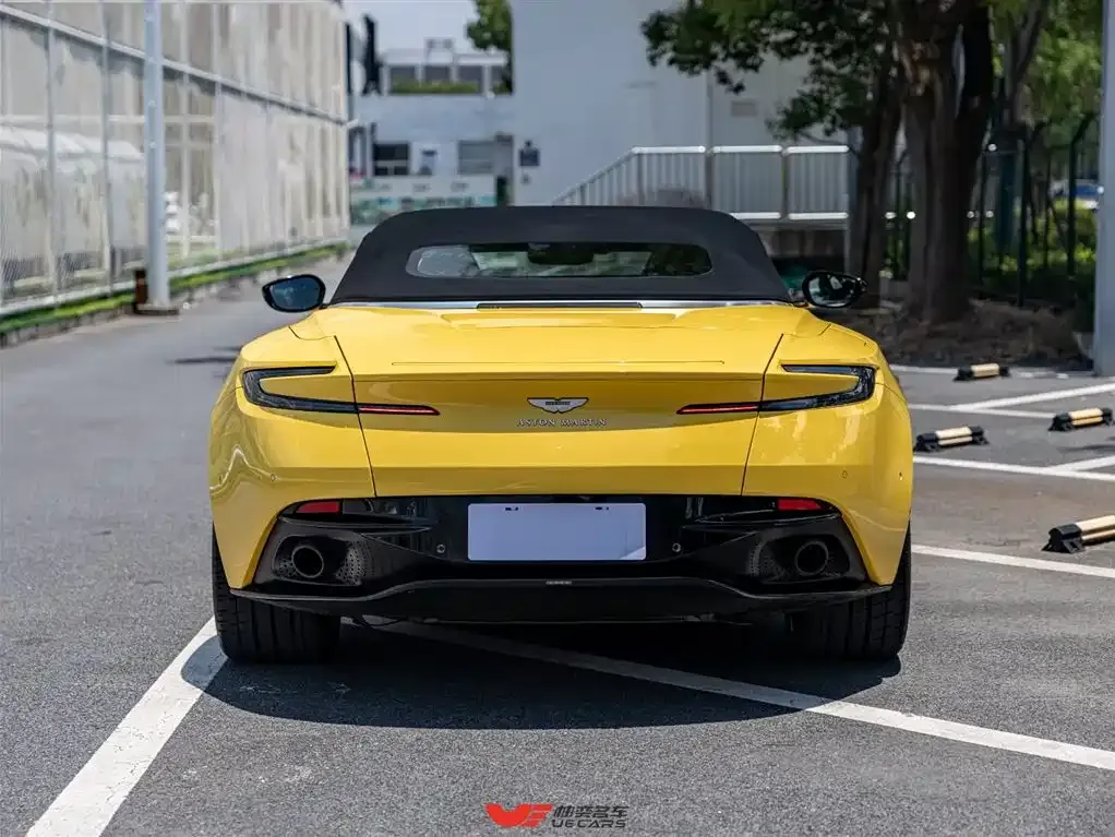 Aston Martin DB11 2021 из CN, фото 5