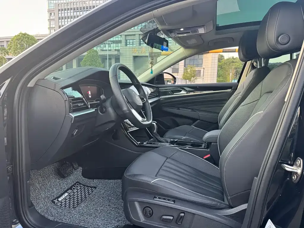 Volkswagen Passat — фото 10