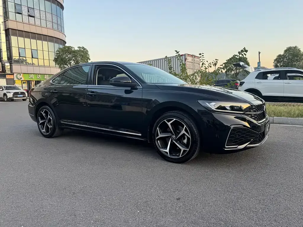 Volkswagen Passat — фото 4