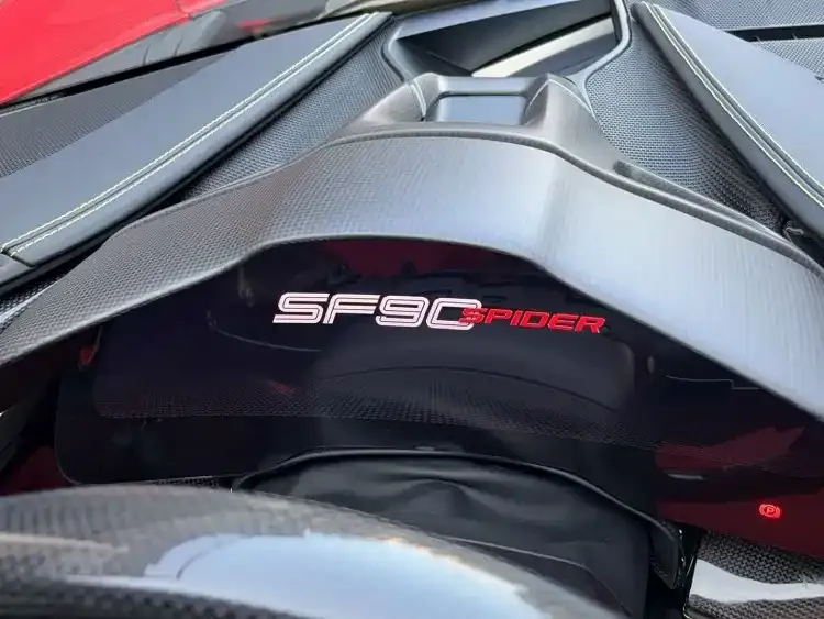 Ferrari SF90 2025 из CN, фото 5