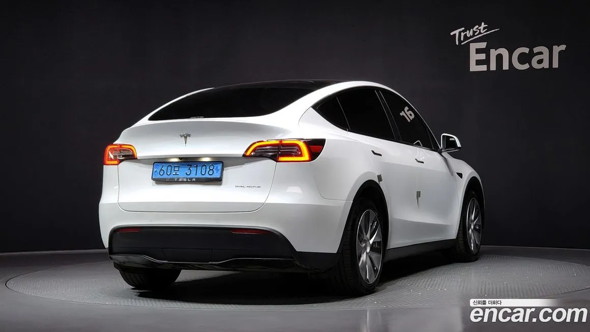 Tesla Model Y 2022 из KR, фото 2