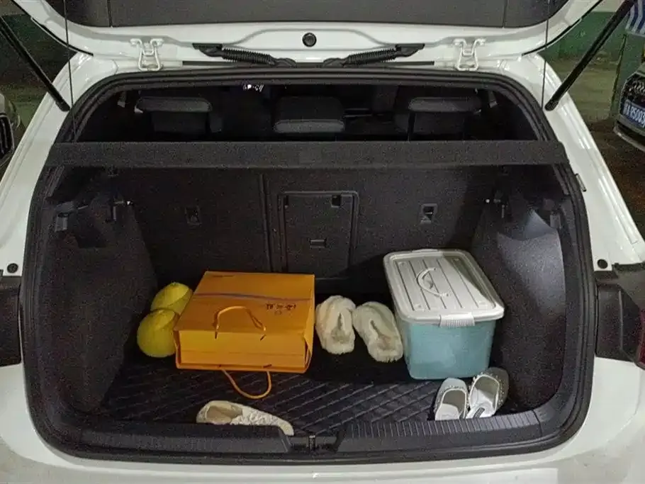 Volkswagen Golf 2022 из CN, фото 4