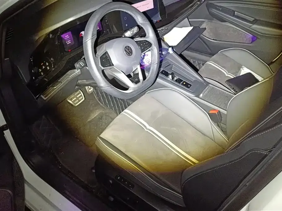 Volkswagen Golf 2022 из CN, фото 9