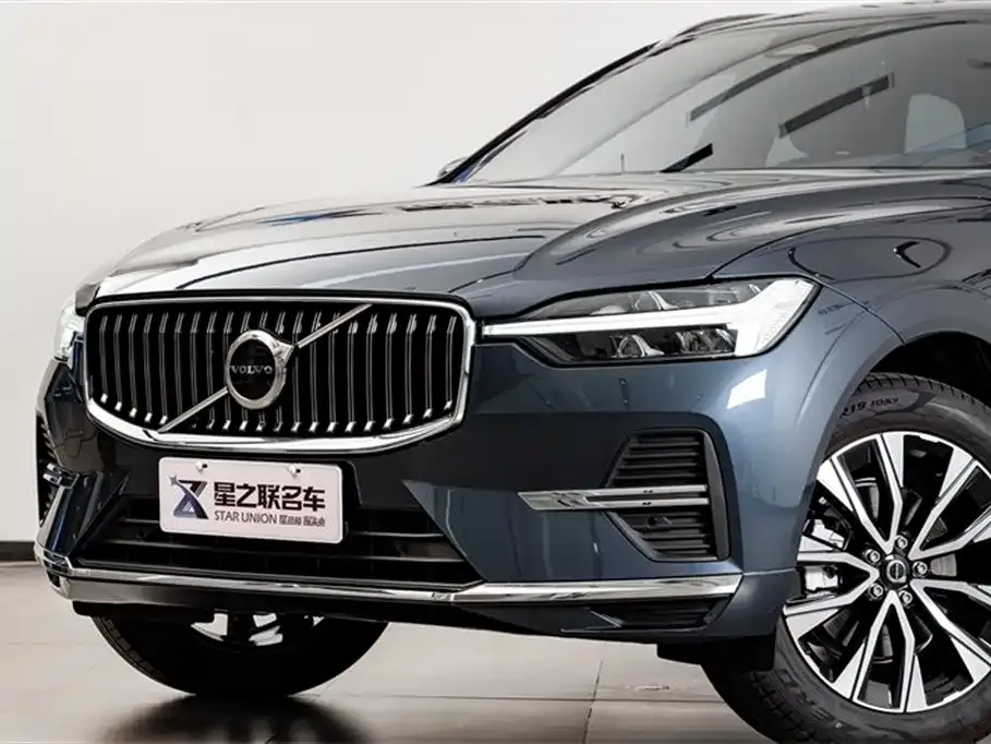 Volvo XC60 — фото 3