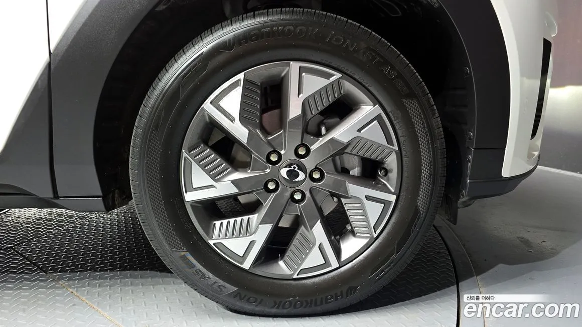 KG Mobility (Ssangyong) Torres 2024 из KR, фото 5