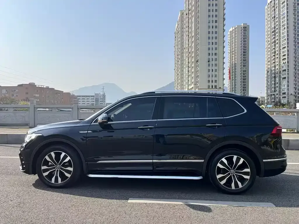 [object Object] Tiguan L 2023 из CN, фото 4