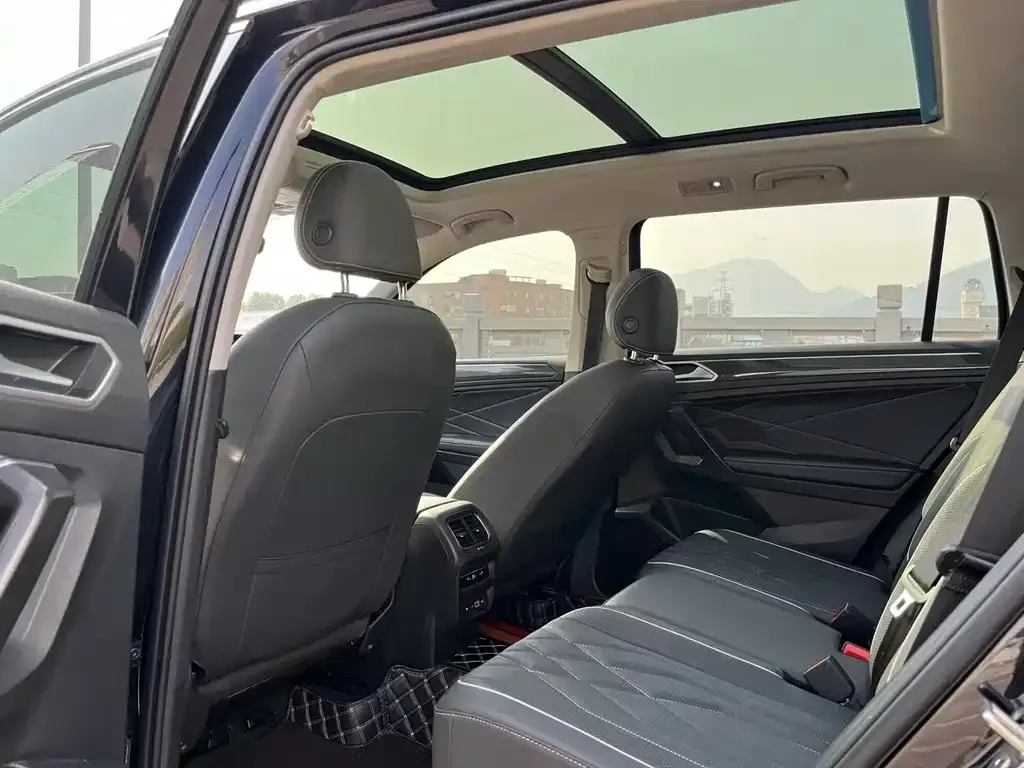 [object Object] Tiguan L 2023 из CN, фото 9