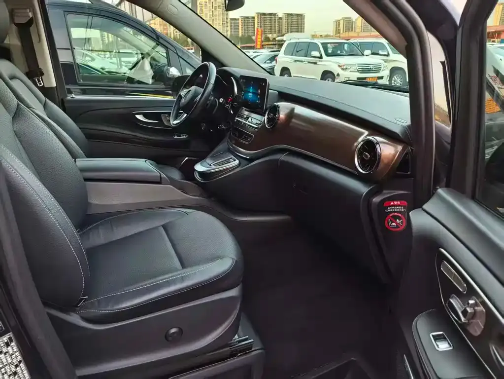 Mercedes-Benz V-Class 2022 из CN, фото 10