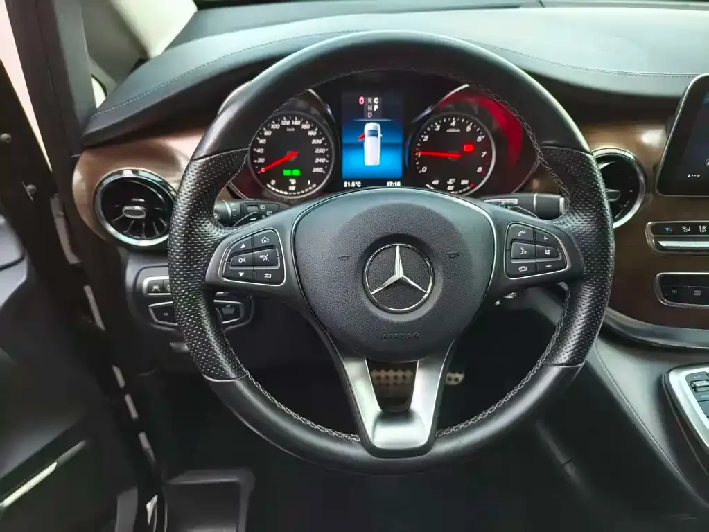 Mercedes-Benz V-Class 2022 из CN, фото 3