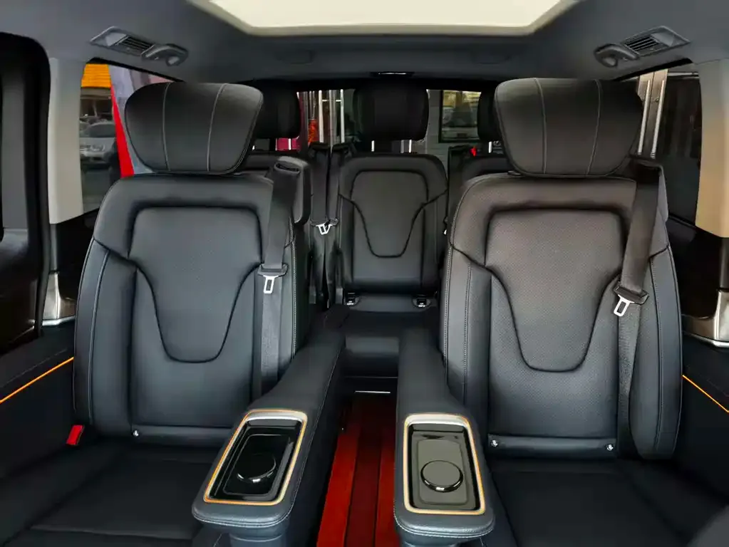 Mercedes-Benz V-Class 2022 из CN, фото 5