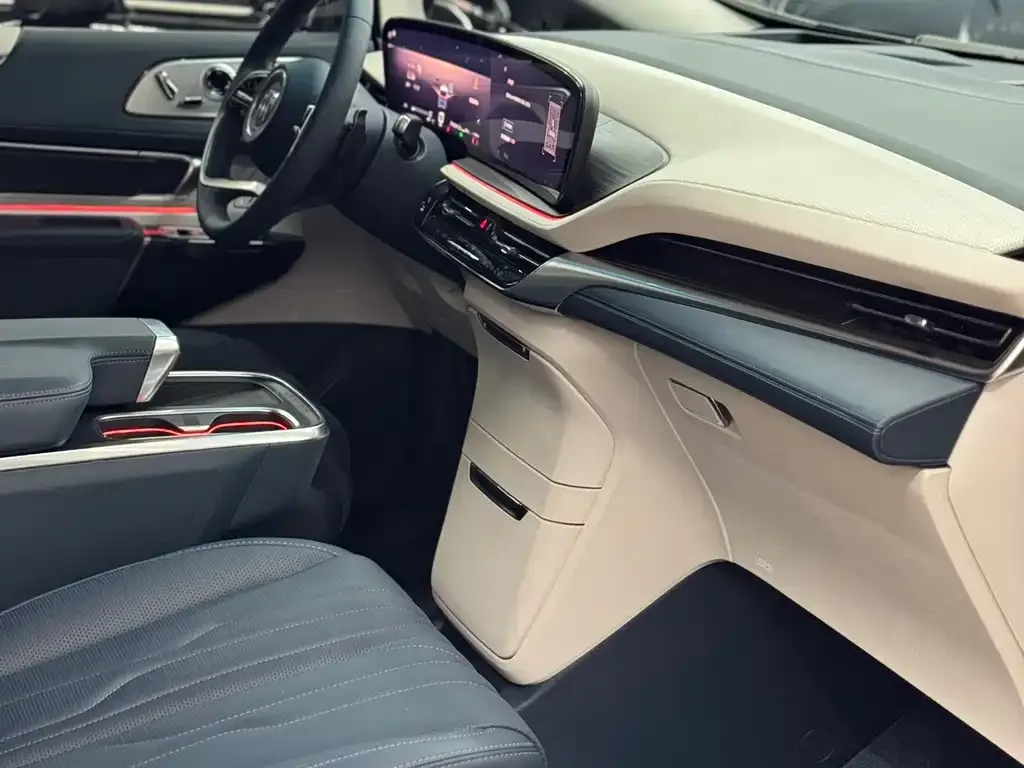Buick Century 2023 из CN, фото 6