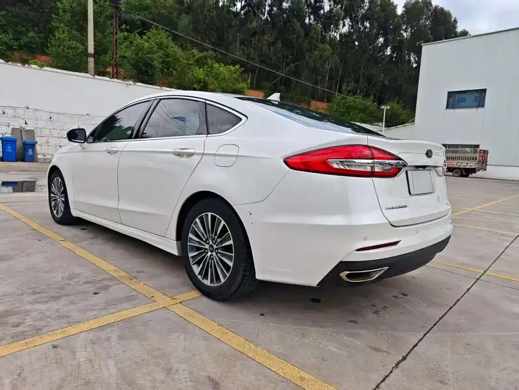 Ford Mondeo 2021 из CN, фото 6