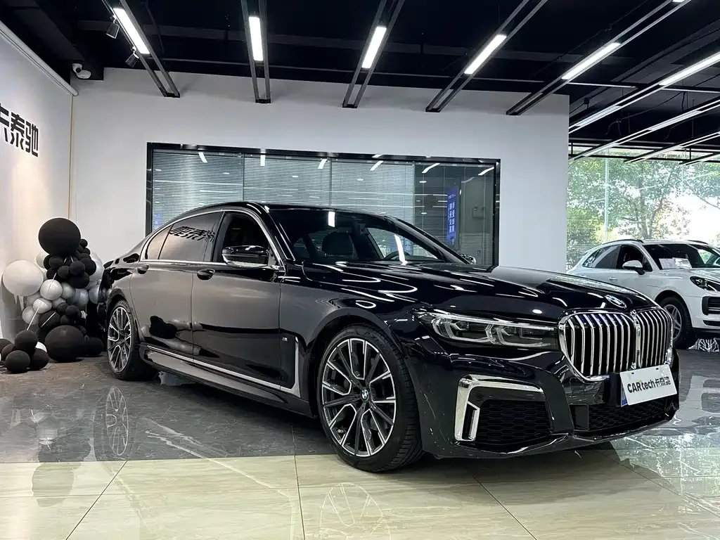 BMW 7 Series 2021 из CN, фото 3