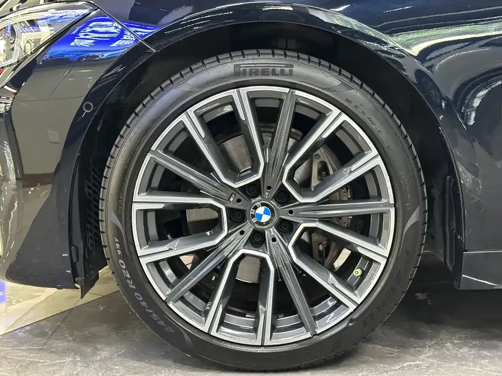 BMW 7 Series 2021 из CN, фото 7