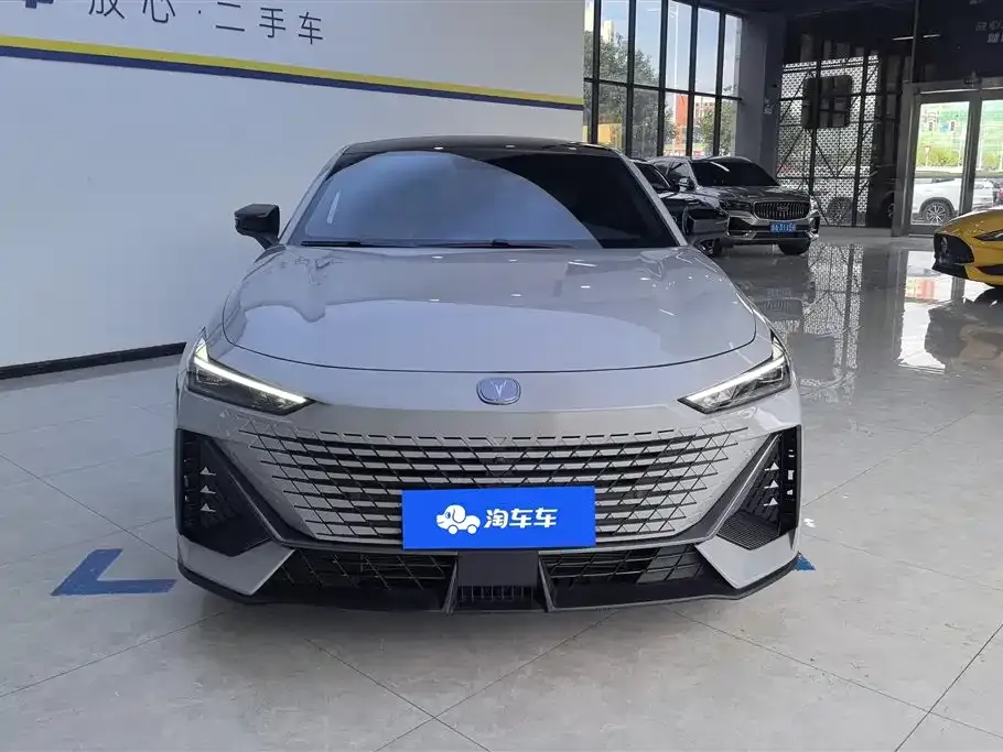 Changan UNI-V 2023 из CN, фото 2