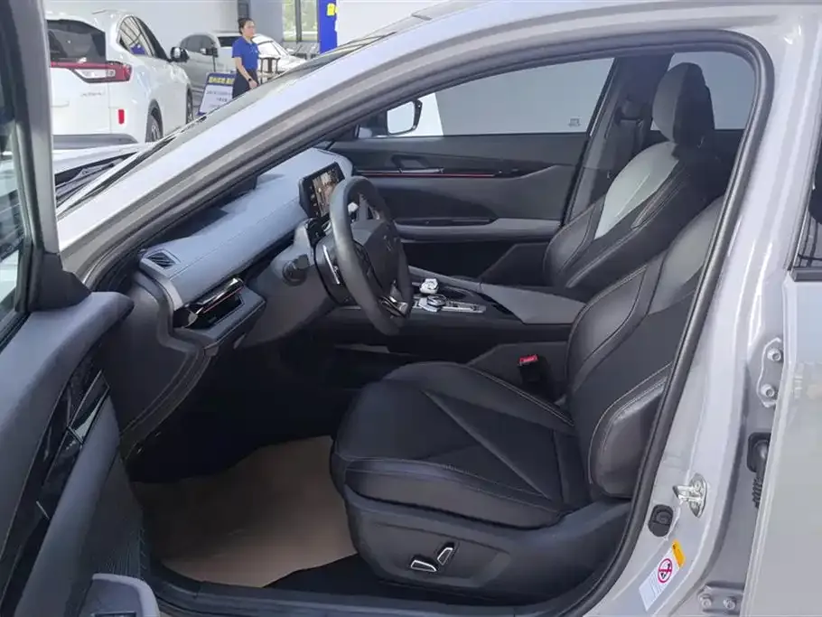 Changan UNI-V 2023 из CN, фото 9