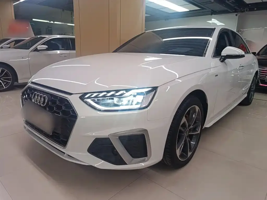 Audi A4L 2023 из CN, фото 2