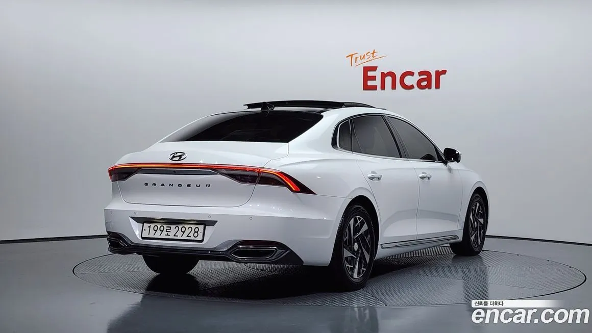 Hyundai Grandeur 2022 из KR, фото 2