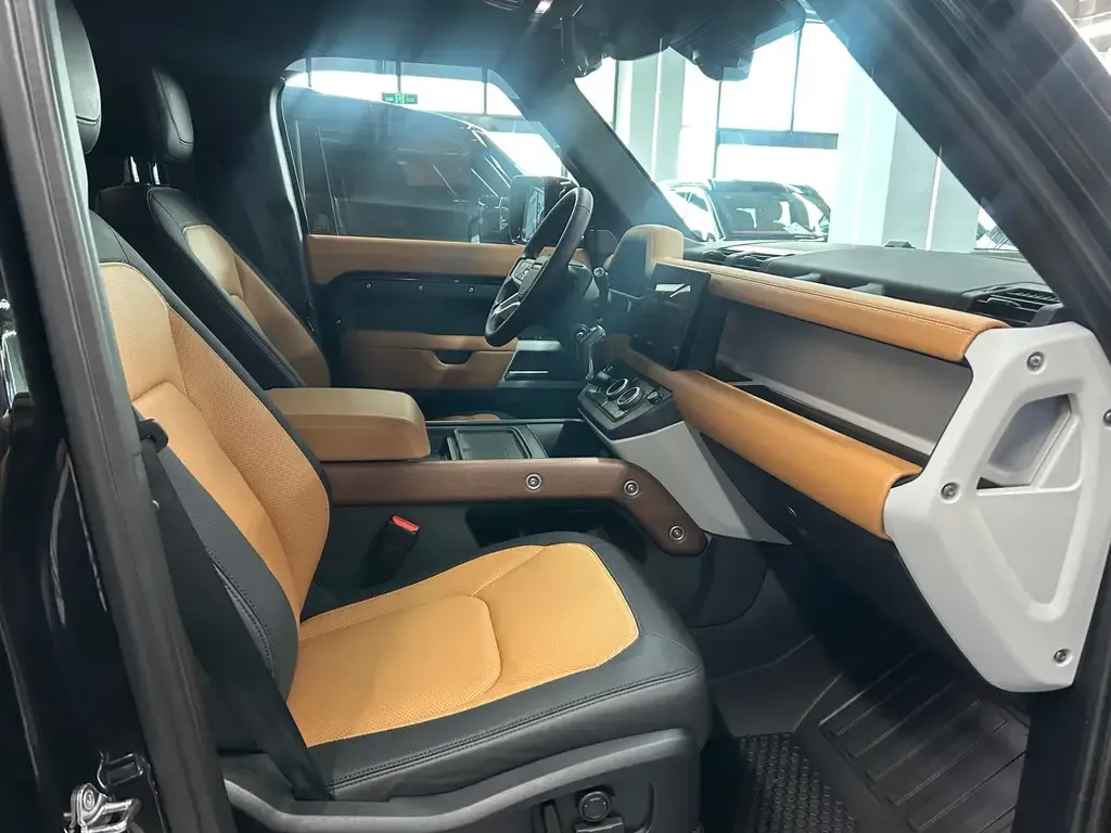Land Rover Defender 2024 из CN, фото 7