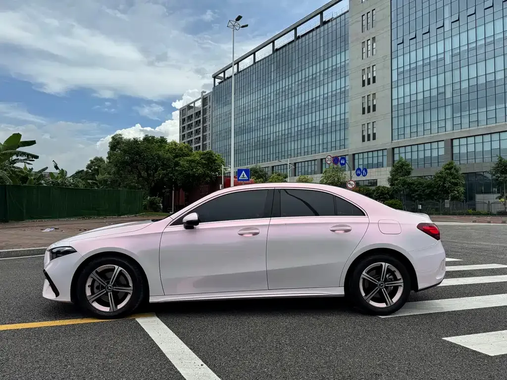 Mercedes-Benz A-Class 2023 из CN, фото 7