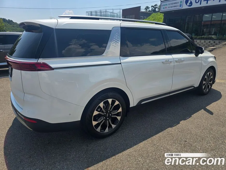 Kia Carnival — фото 5